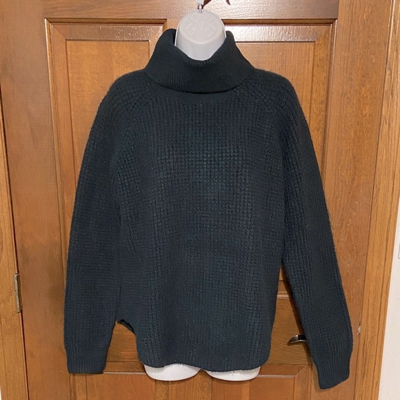KUHL Womens SOLACE SWEATER Dark Green Turtleneck style Size Large - Picture 2 of 12